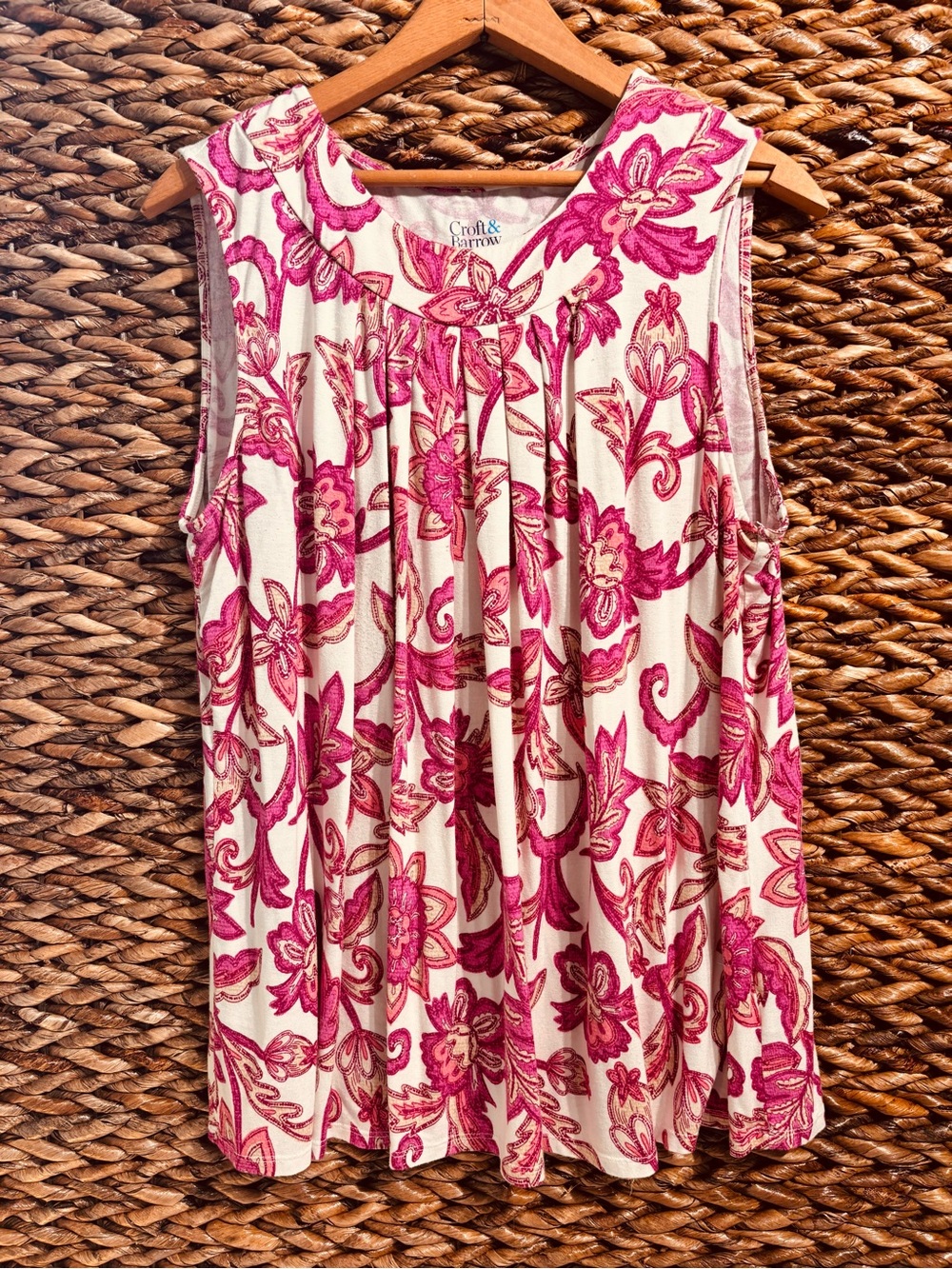 croft & barrow Cream and Pink Floral Sleeveless Camisole